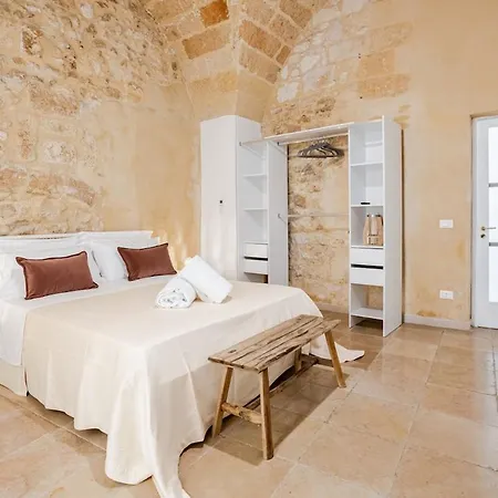 Puntadelsud 1 Dimora Con Volte A Stella In Centro Con Parcheggio Ferienhaus *