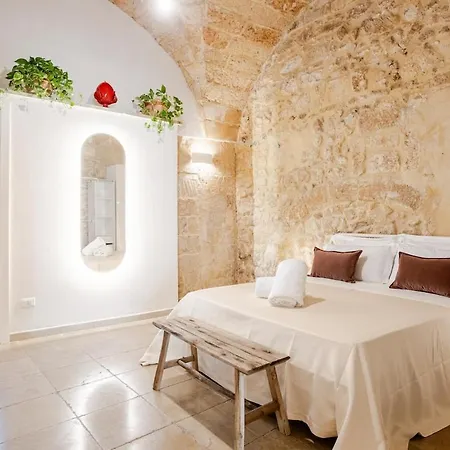 Puntadelsud 1 Dimora Con Volte A Stella In Centro Con Parcheggio Lecce